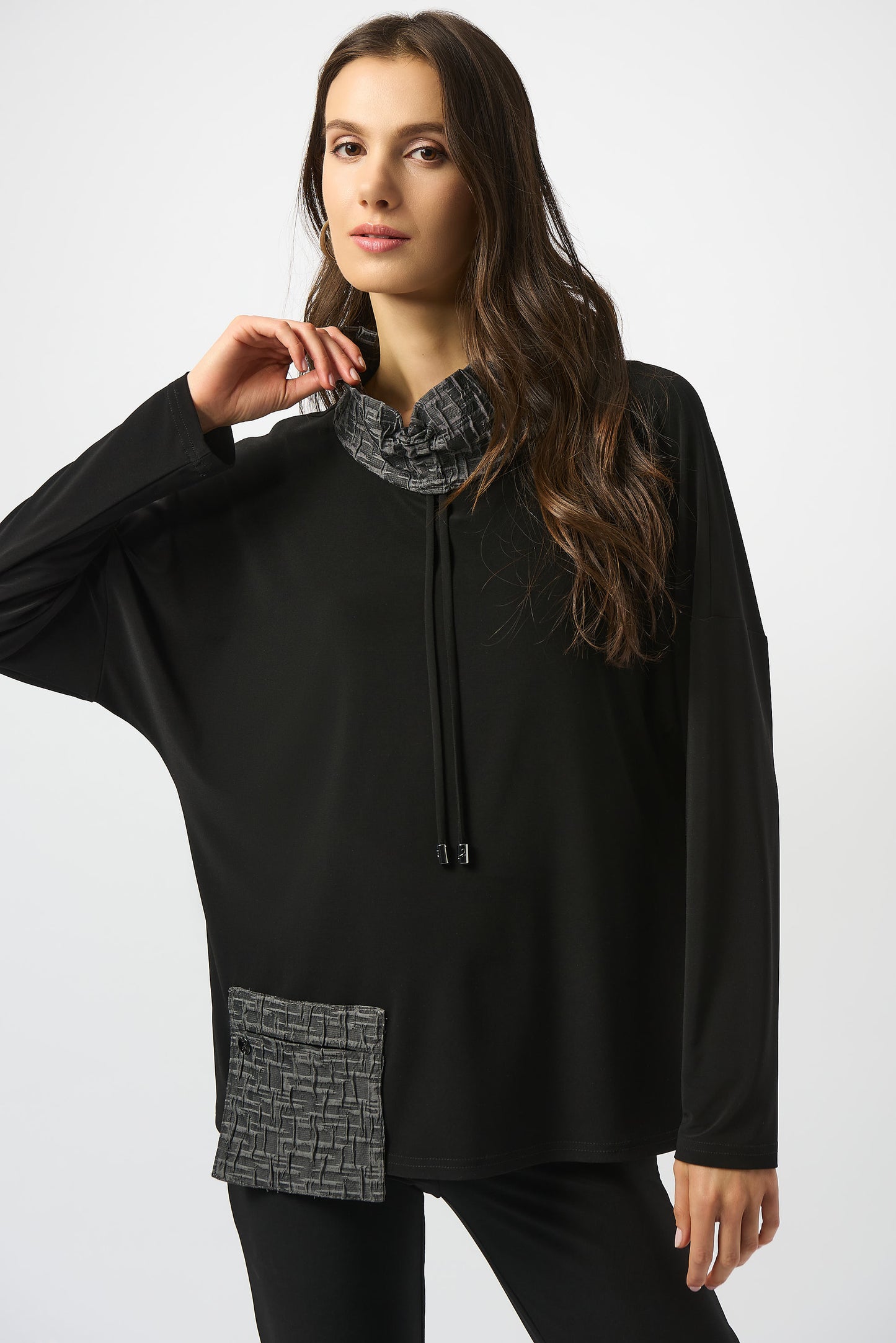 Silky Knit & Novelty Boxy Top | Black