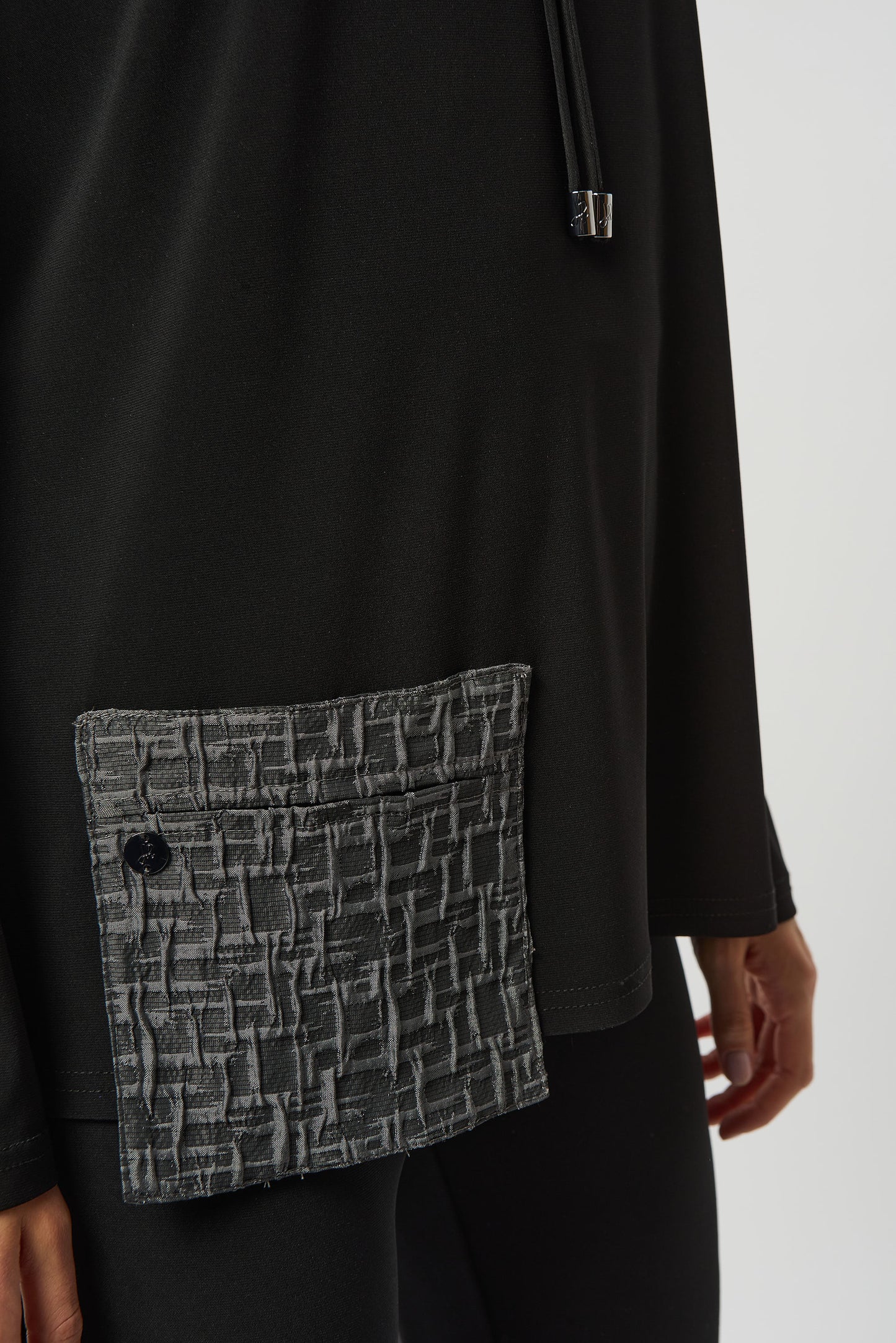 Silky Knit & Novelty Boxy Top | Black