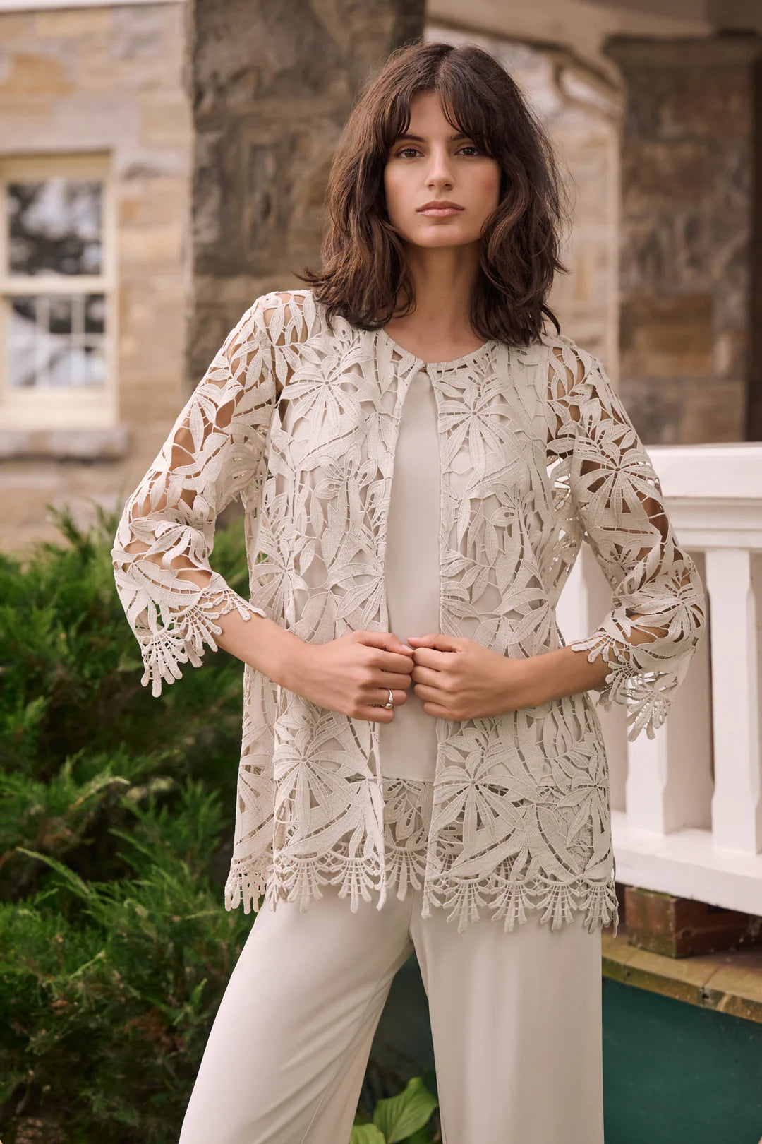 Gupuire Lace Cover Up | Moonstone
