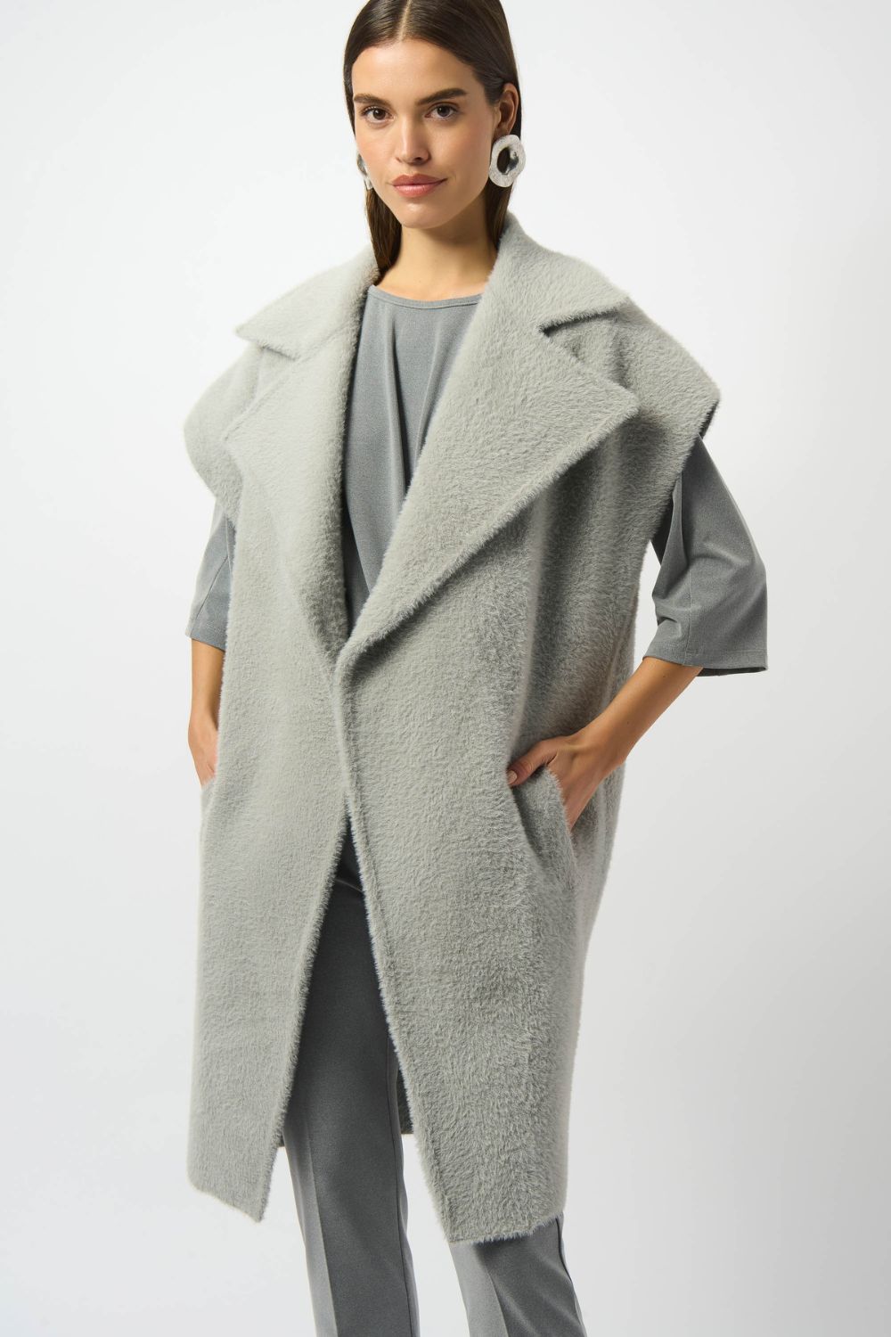 Feather Yarn Boxy Sweater Vest | Light Grey