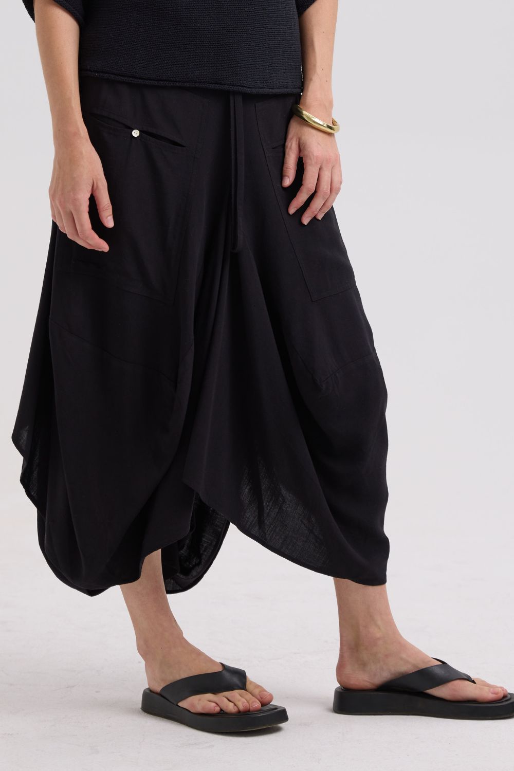 Drape Bottom Skirt | Black