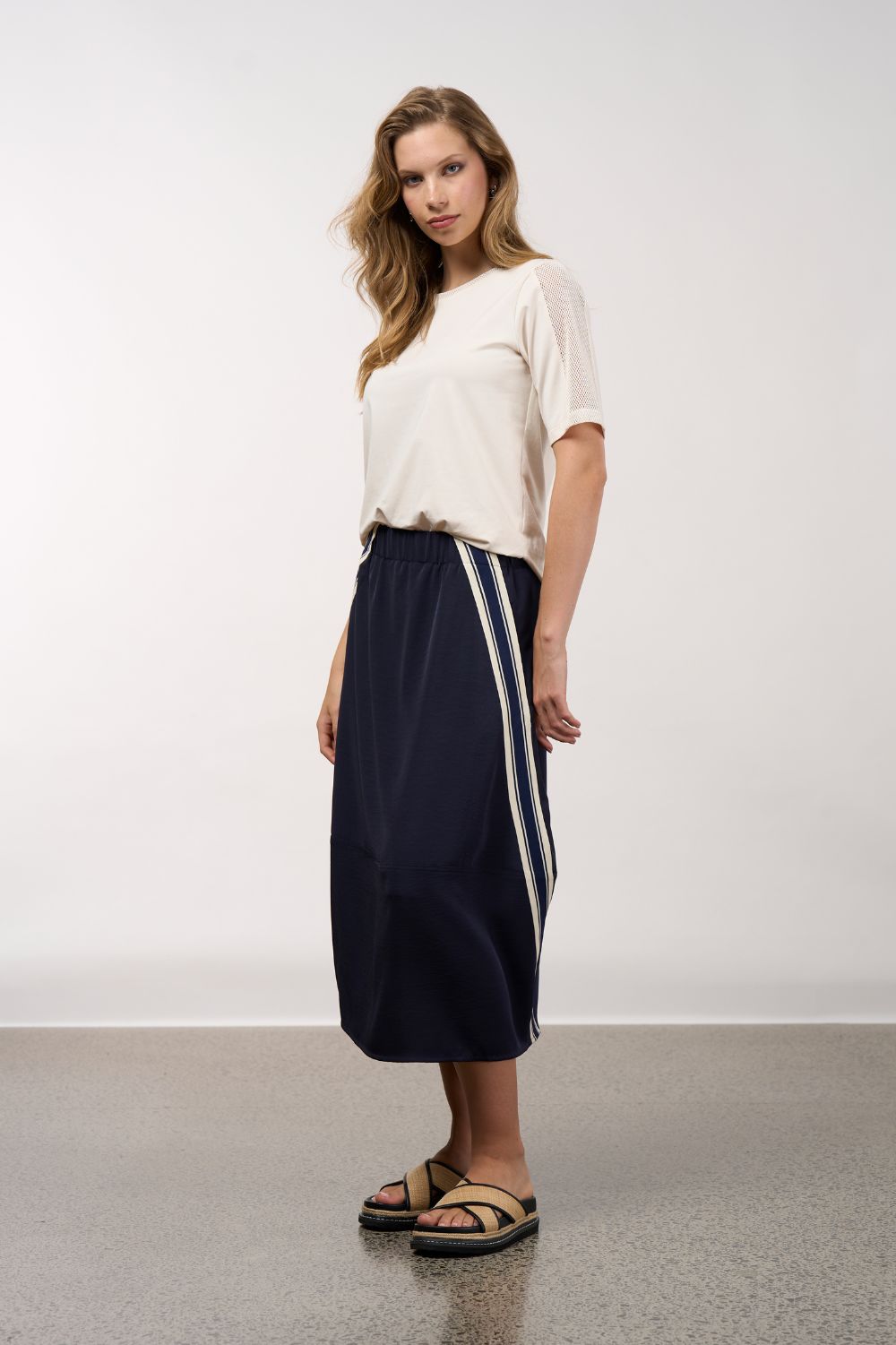 Linear Skirt | Navy