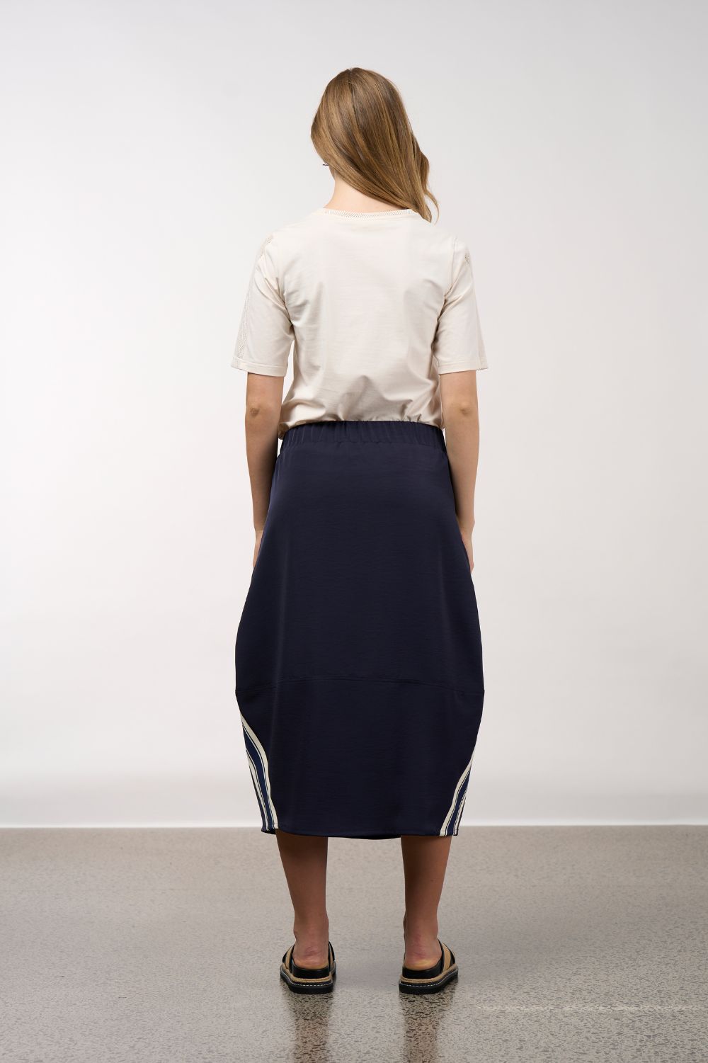 Linear Skirt | Navy