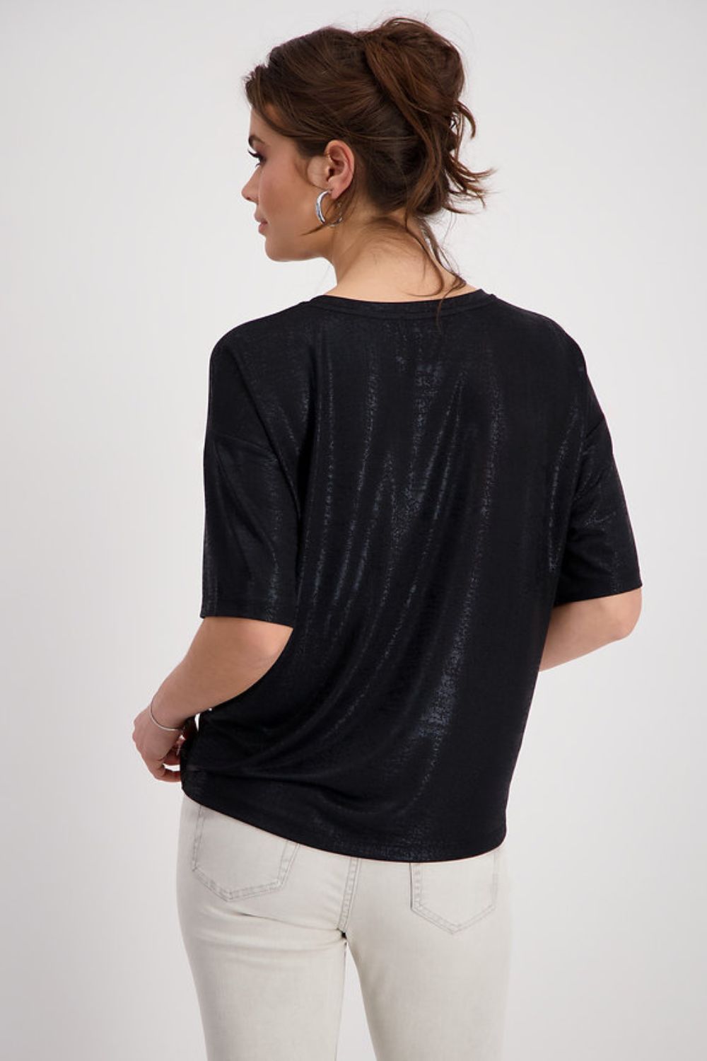 Decorative Font Shirt | Black