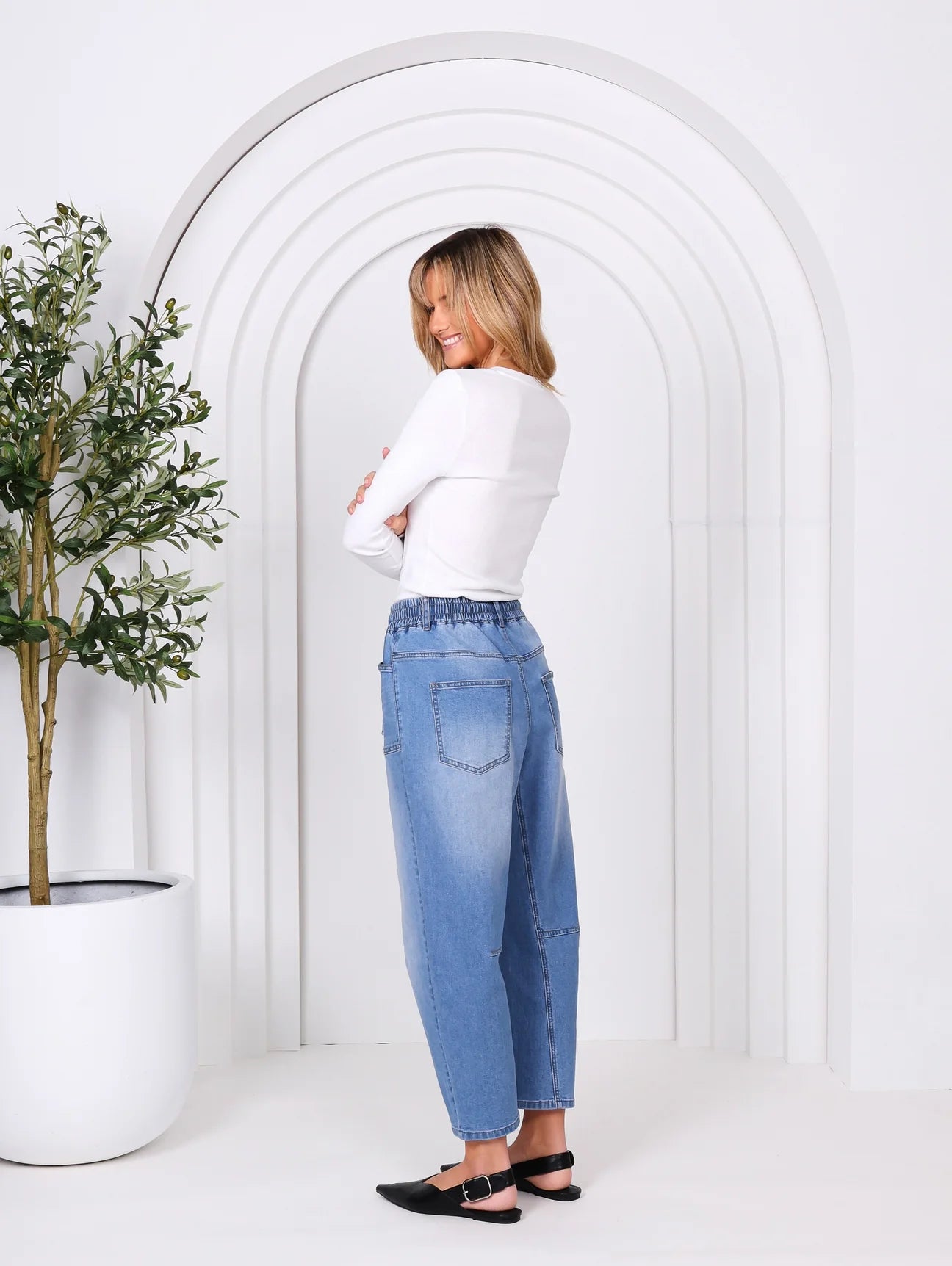 Leo Barrel Jeans | Blue Denim