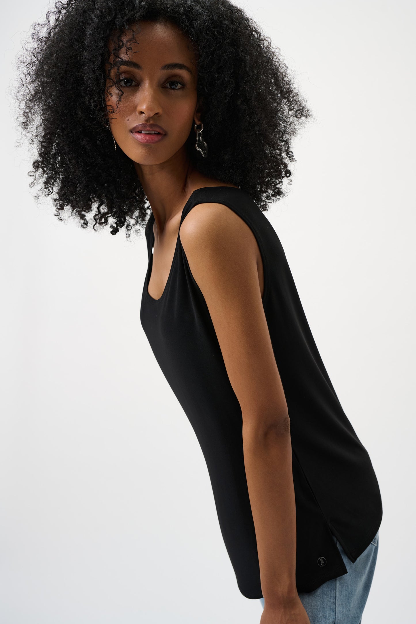 Silky Knit Scoop Neck Camisole | Black