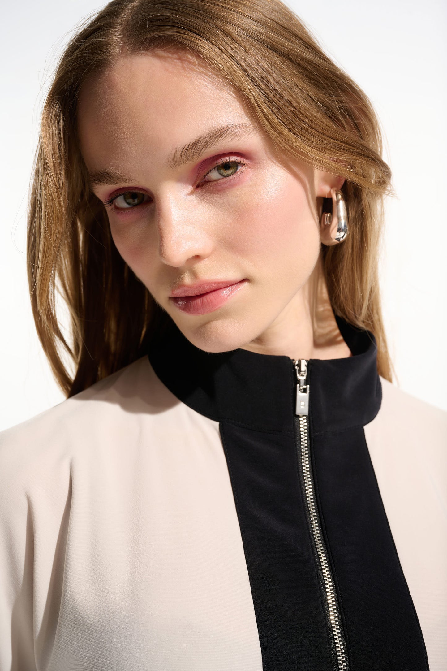 Color Block Top With Zip Collar | Moonstone/Black