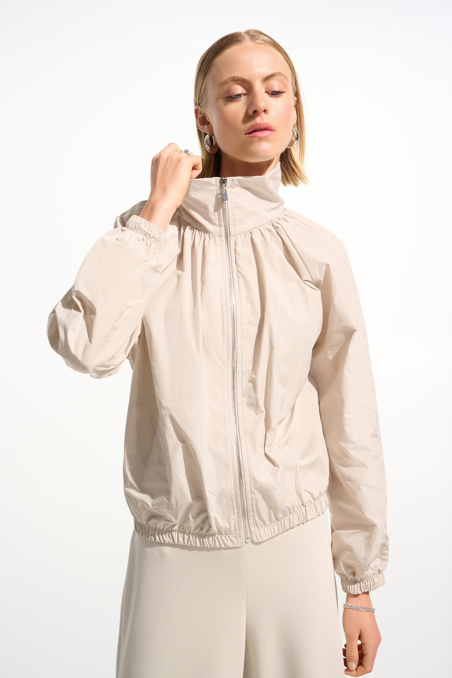 Memory Cocoon Outdoor Jacket | Moonstone