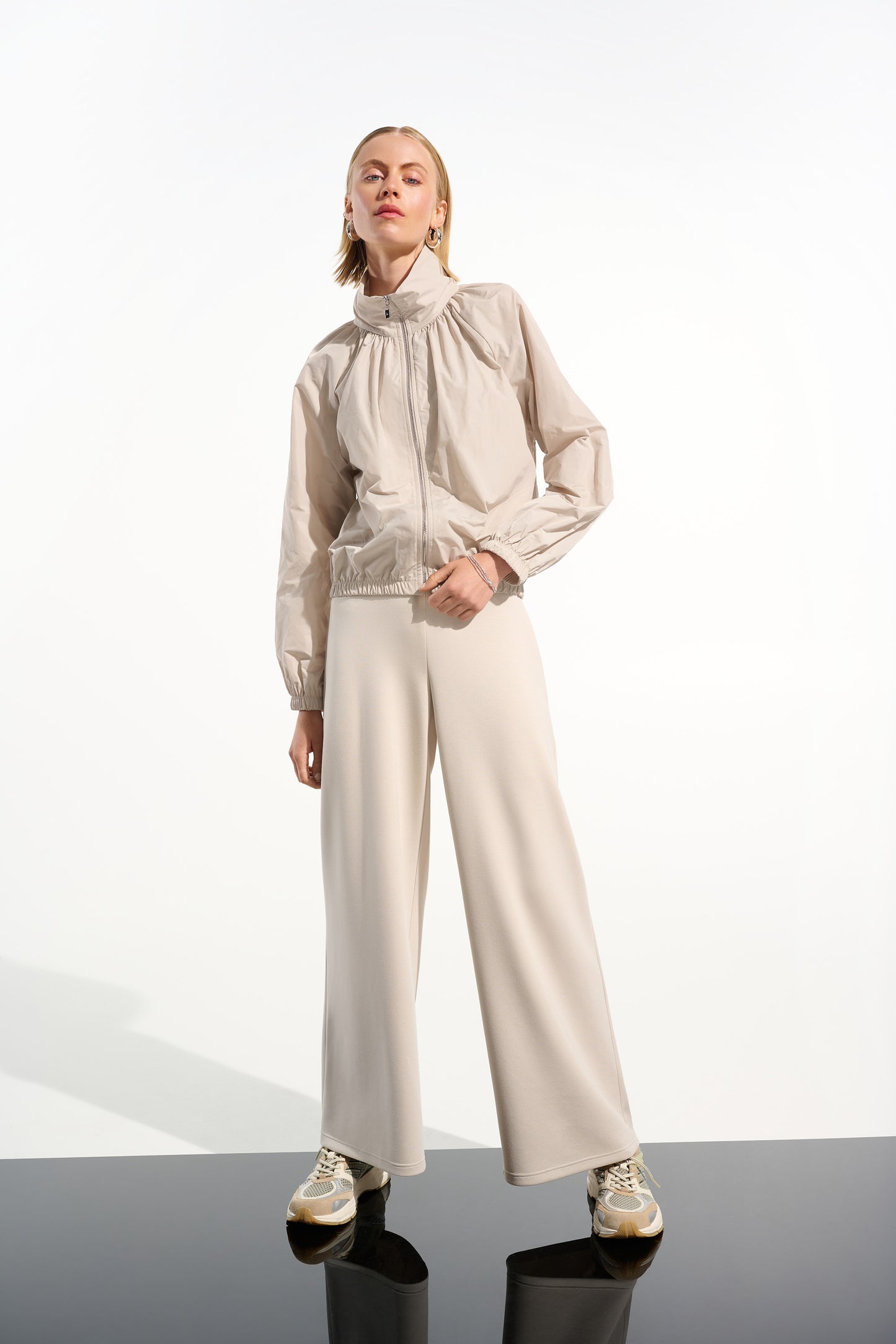 Memory Cocoon Outdoor Jacket | Moonstone