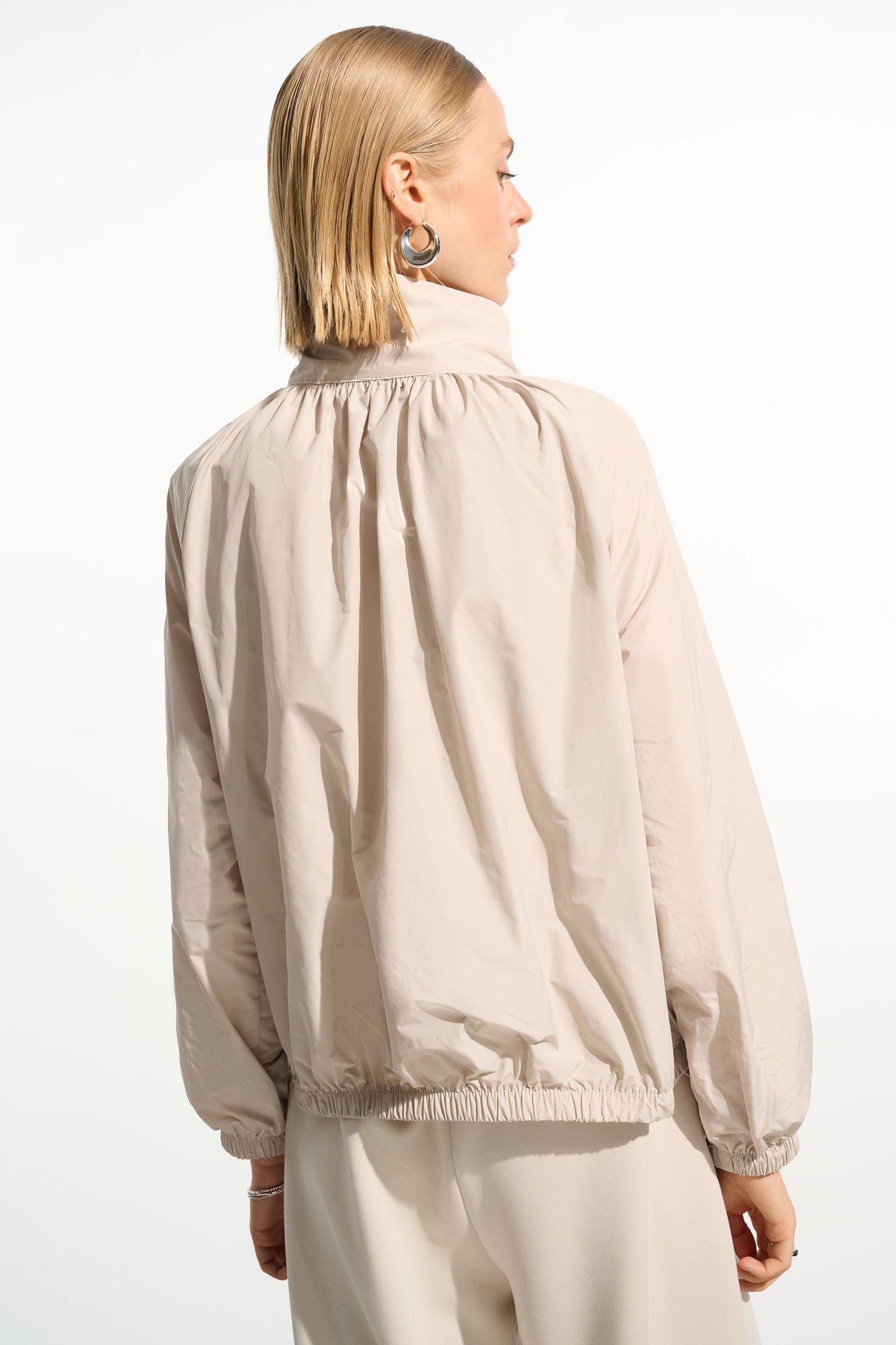 Memory Cocoon Outdoor Jacket | Moonstone