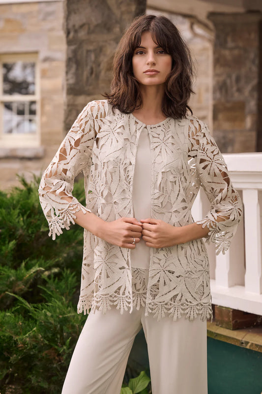 Gupuire Lace Cover Up | Moonstone