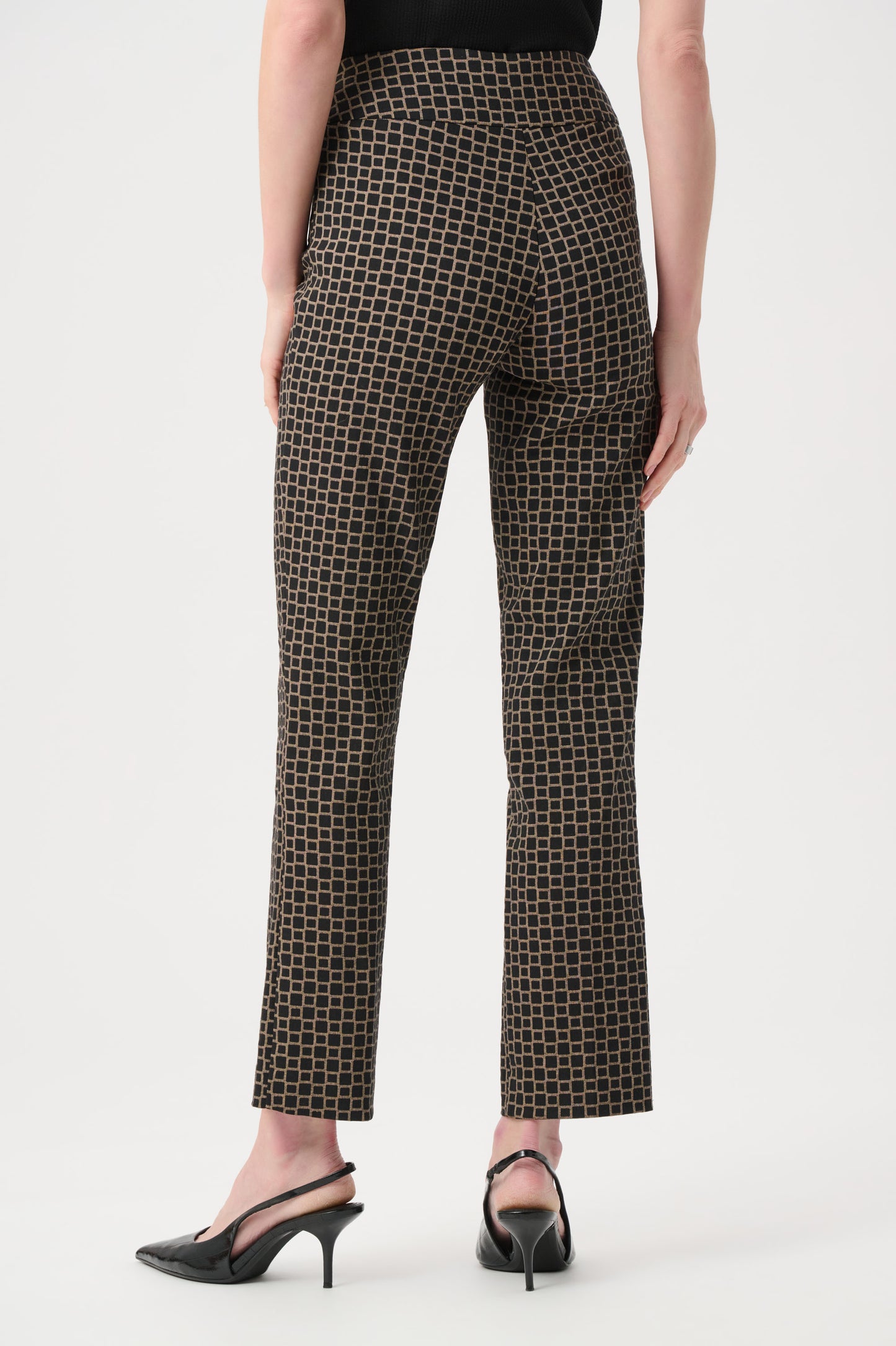 Geometric Jacquard Pull On Pant| Black/Beige