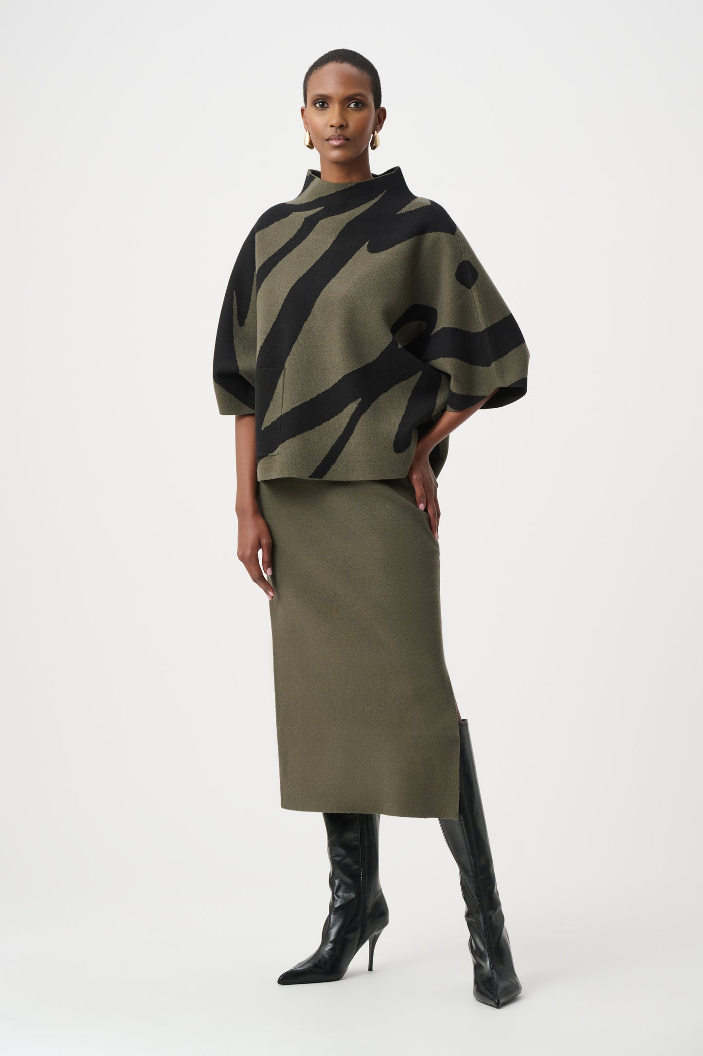 Abstract Jacquard Funnel-Neck | Avocado