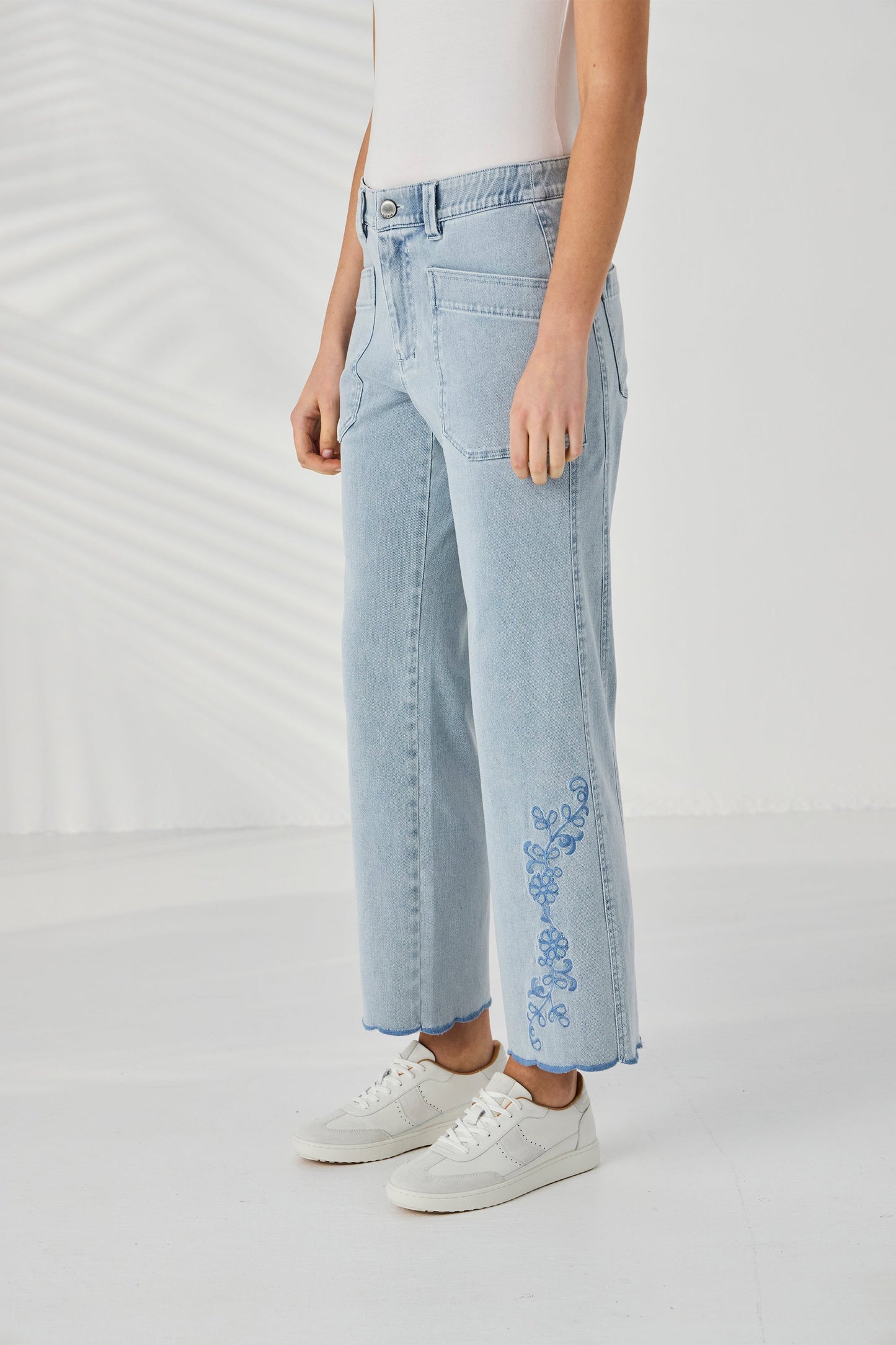 Scallop Jean | Bleached