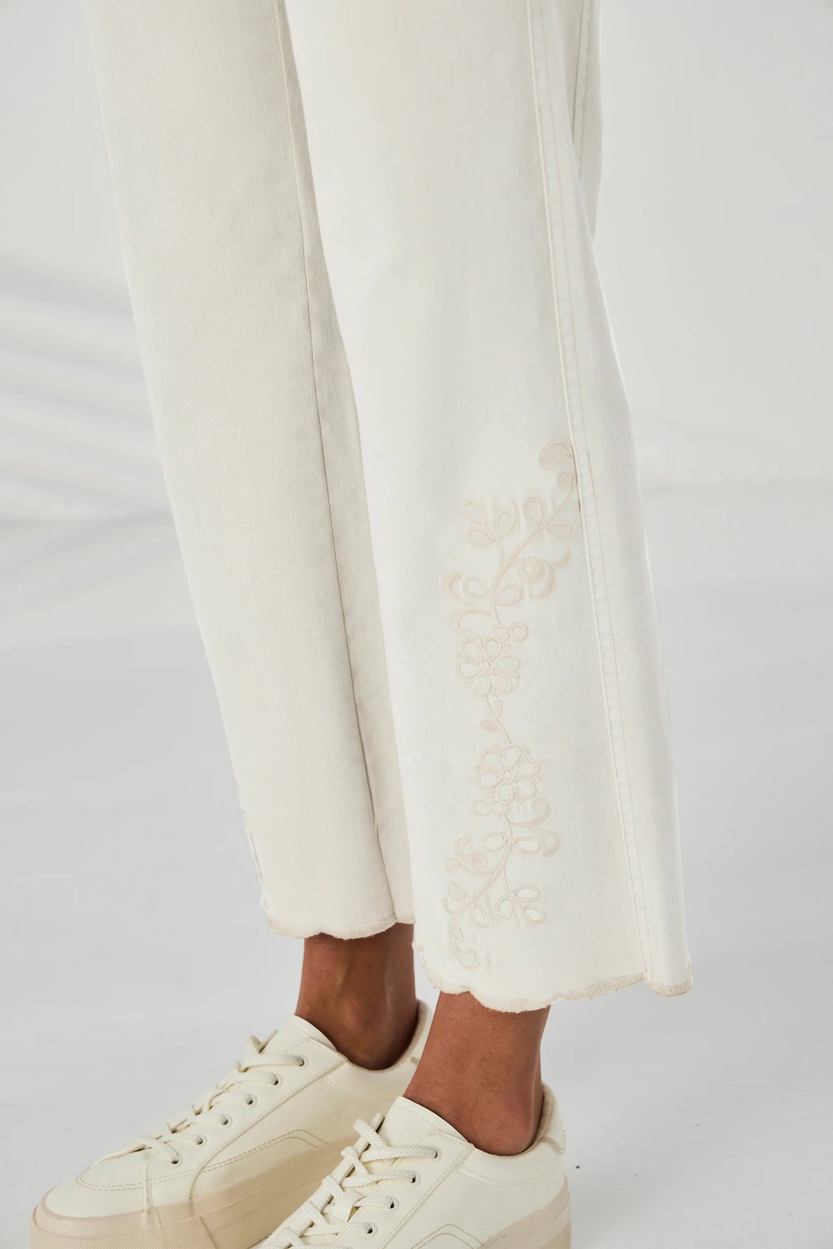 Scallop Jean | Ivory