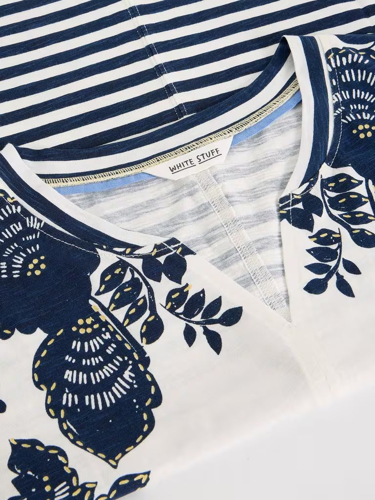Nelly Notch Neck Tee | Navy Multi