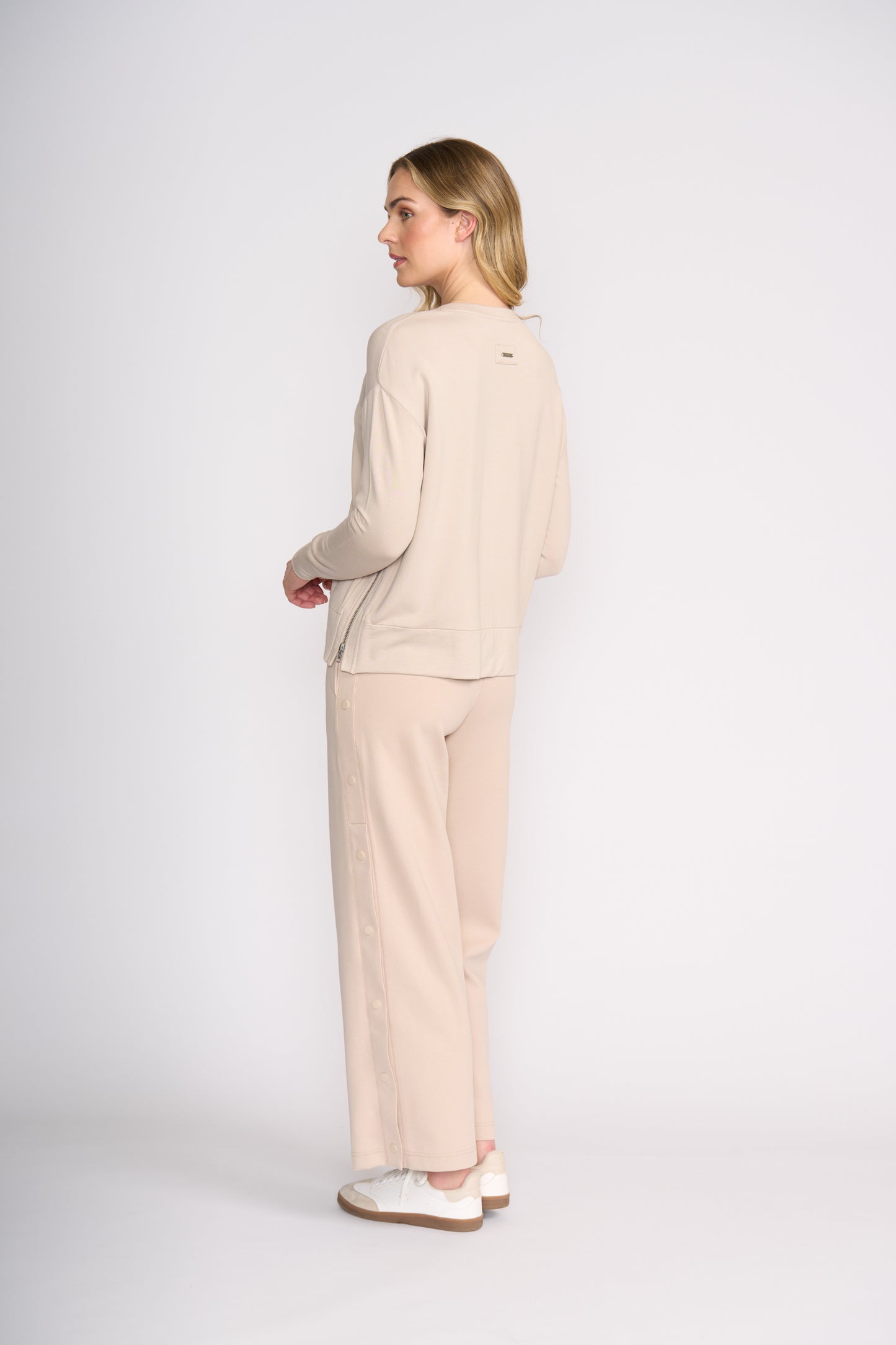 Smooth Talker Sweater | Linen