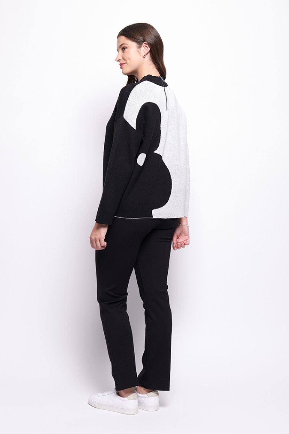 Zip Code Sweater | Mono Flower
