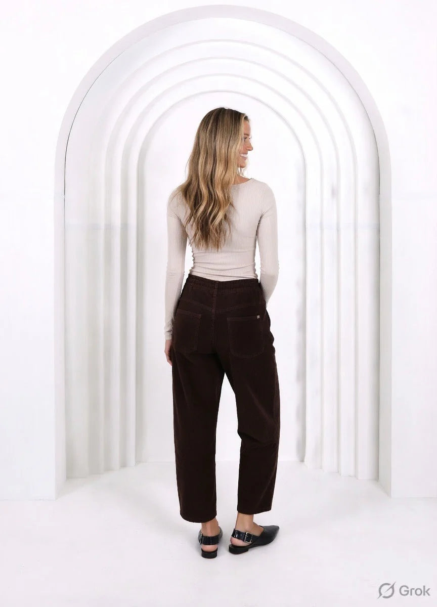 Leo Barrel Corduroy Jean | Chocolate