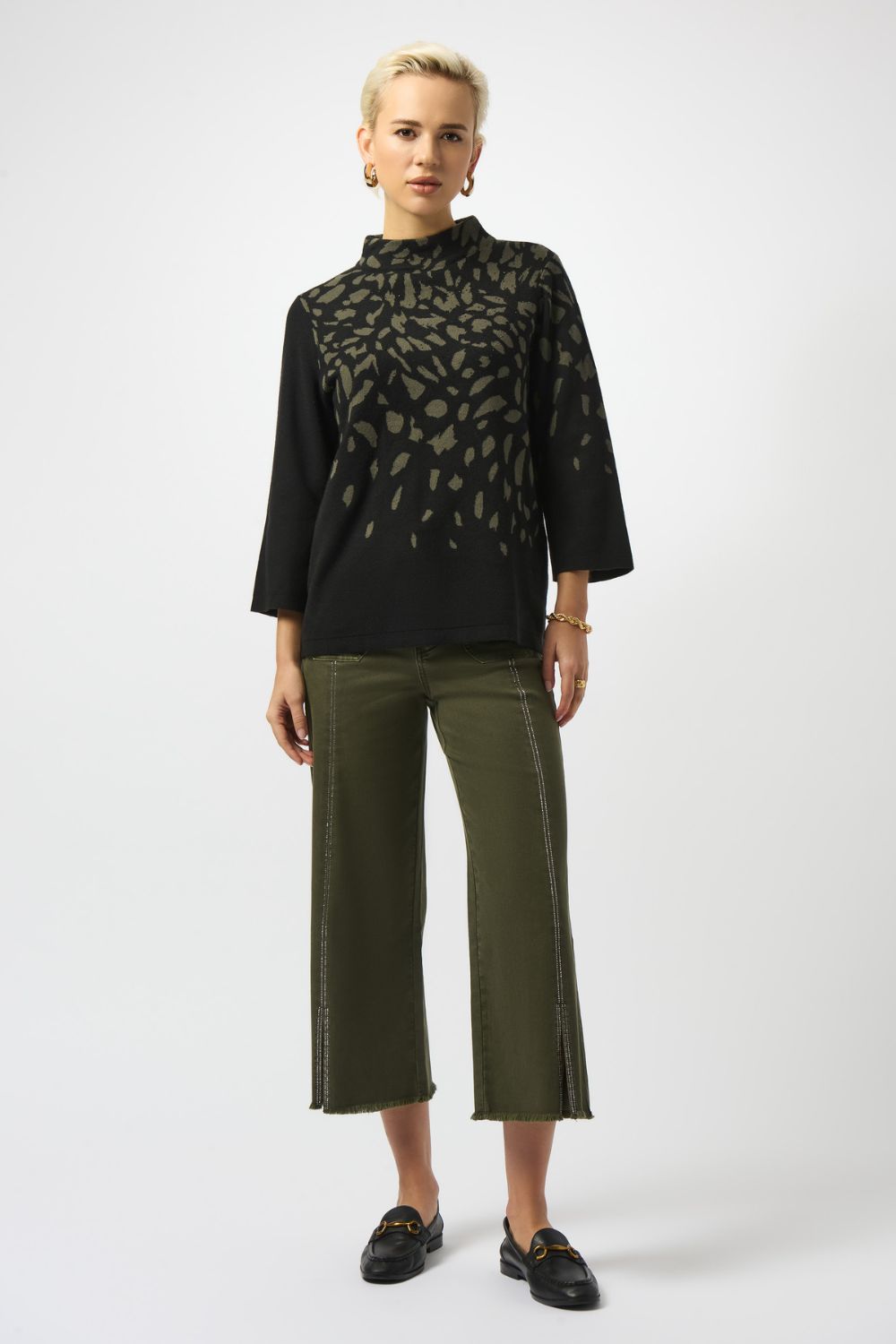 Jacquard Animal Print Sweater | Black/Avocado