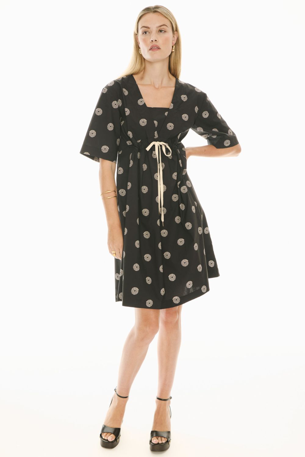 Buoy Drawcord Short Sleeve Dress | Black/Pebble