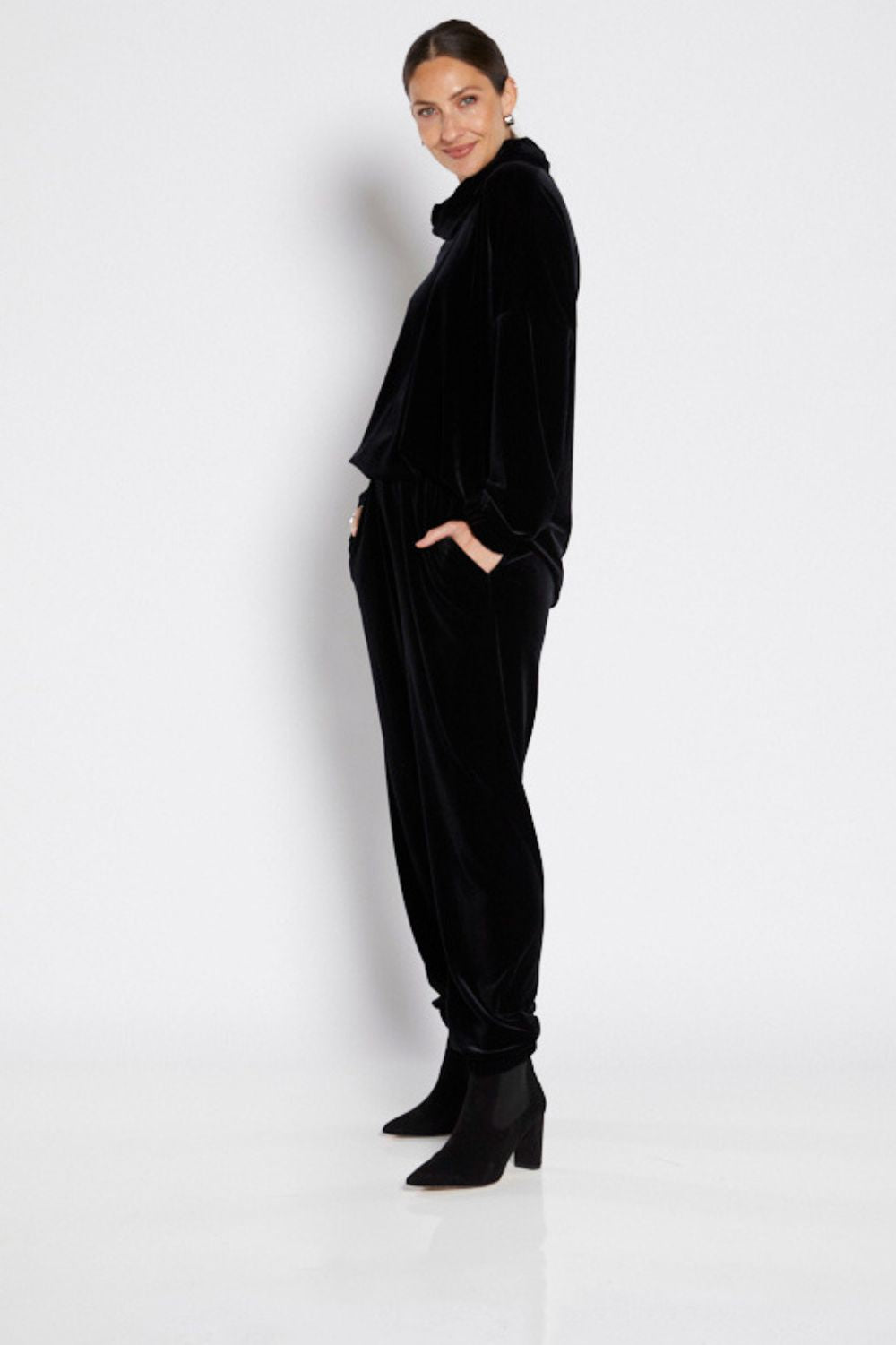 Willa Velvet Top | Black