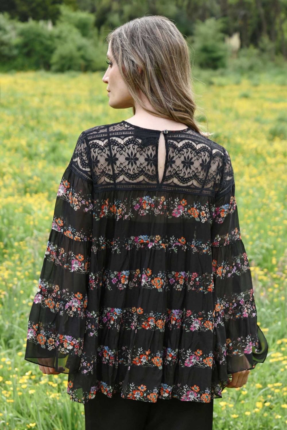Amazing Lace Blouse | Black