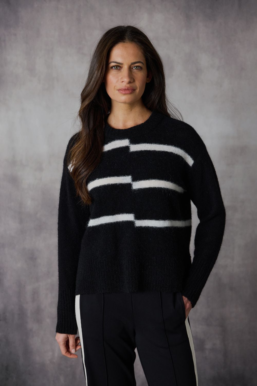 Peak Sweater | Black