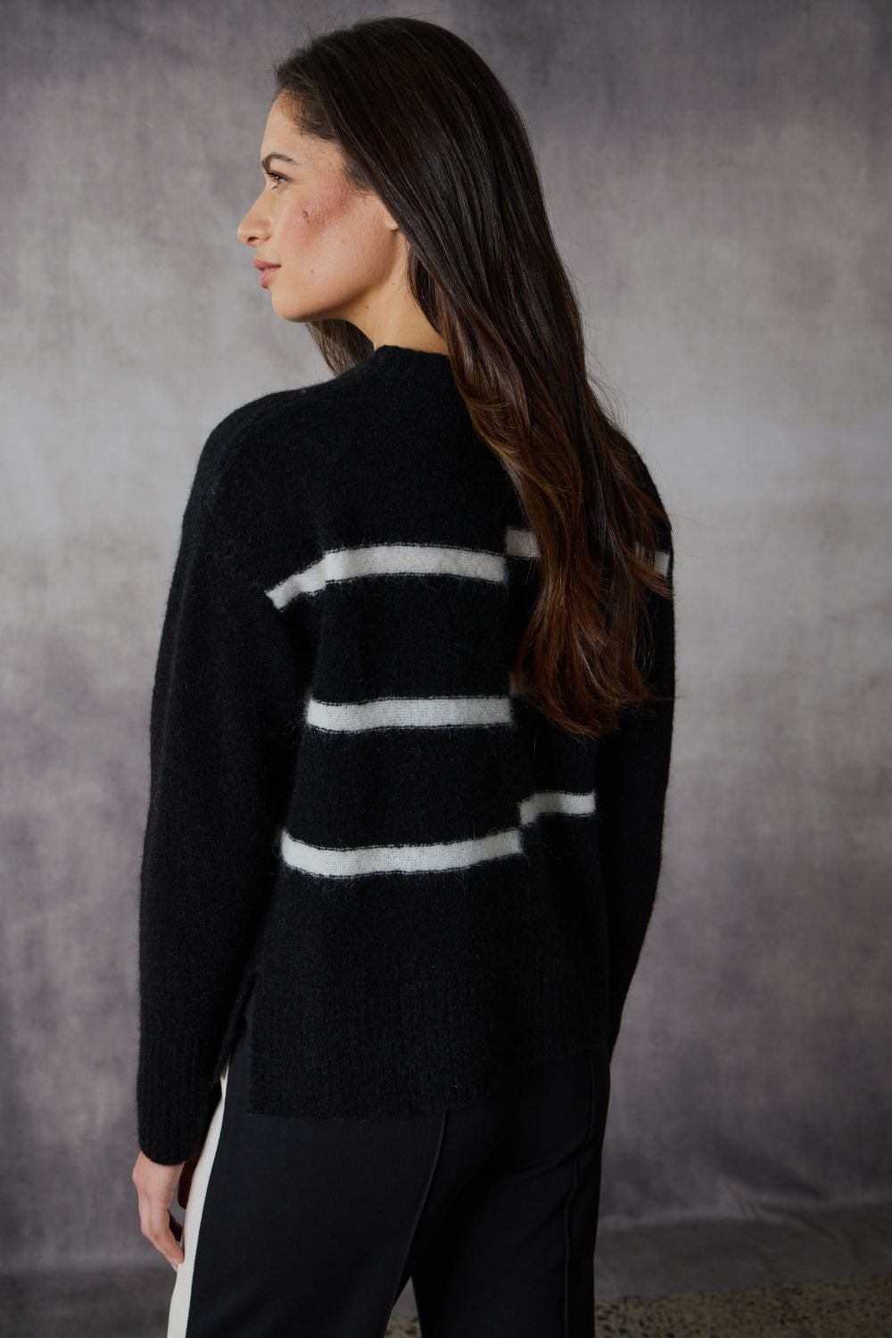 Peak Sweater | Black