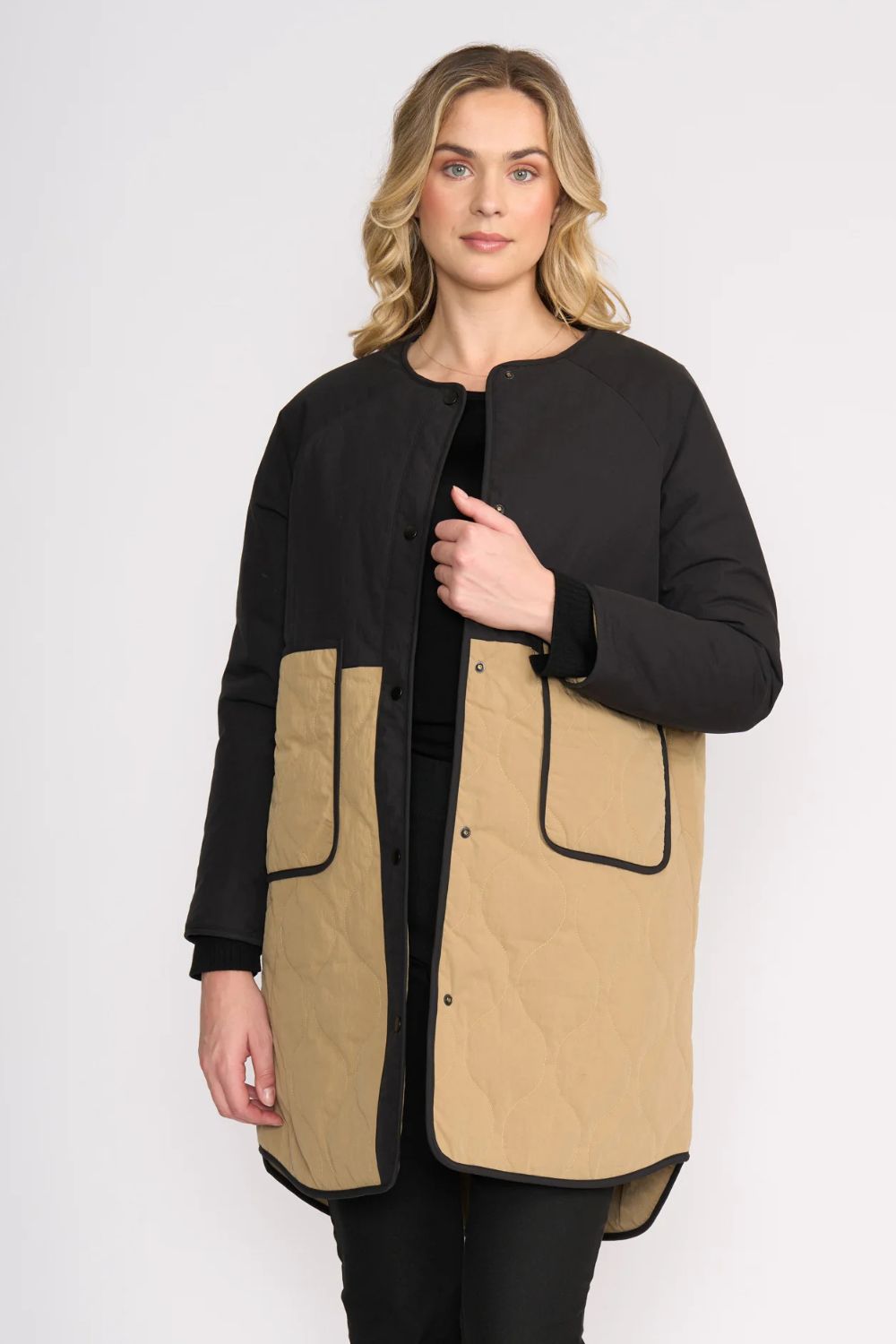 Hidden Talent Reversible Coat | Black & Tan