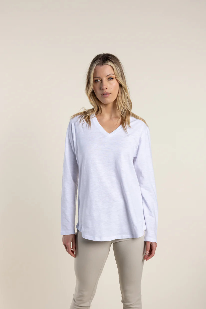 Two T's Long Sleeve Vee Neck Tee | Black