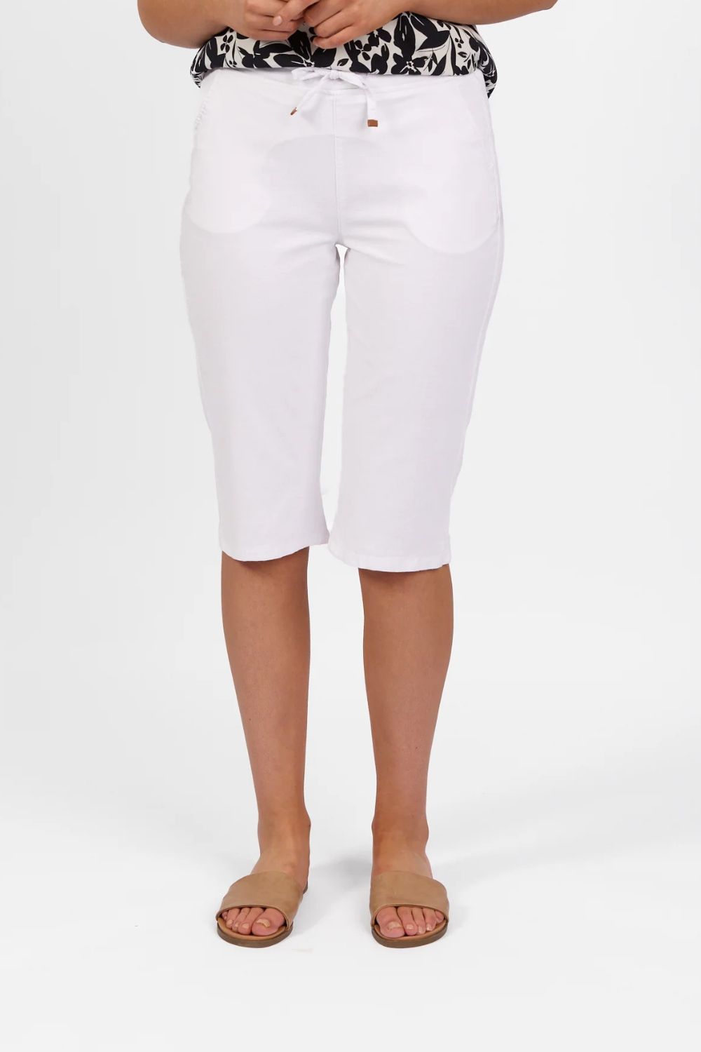 Below Knee Slim Pant | White
